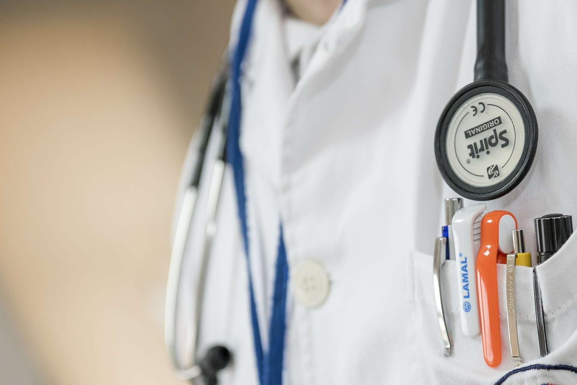 UPL pide fecha para instalar los nuevos equipos de rayos X del Centro de Salud de Aliste